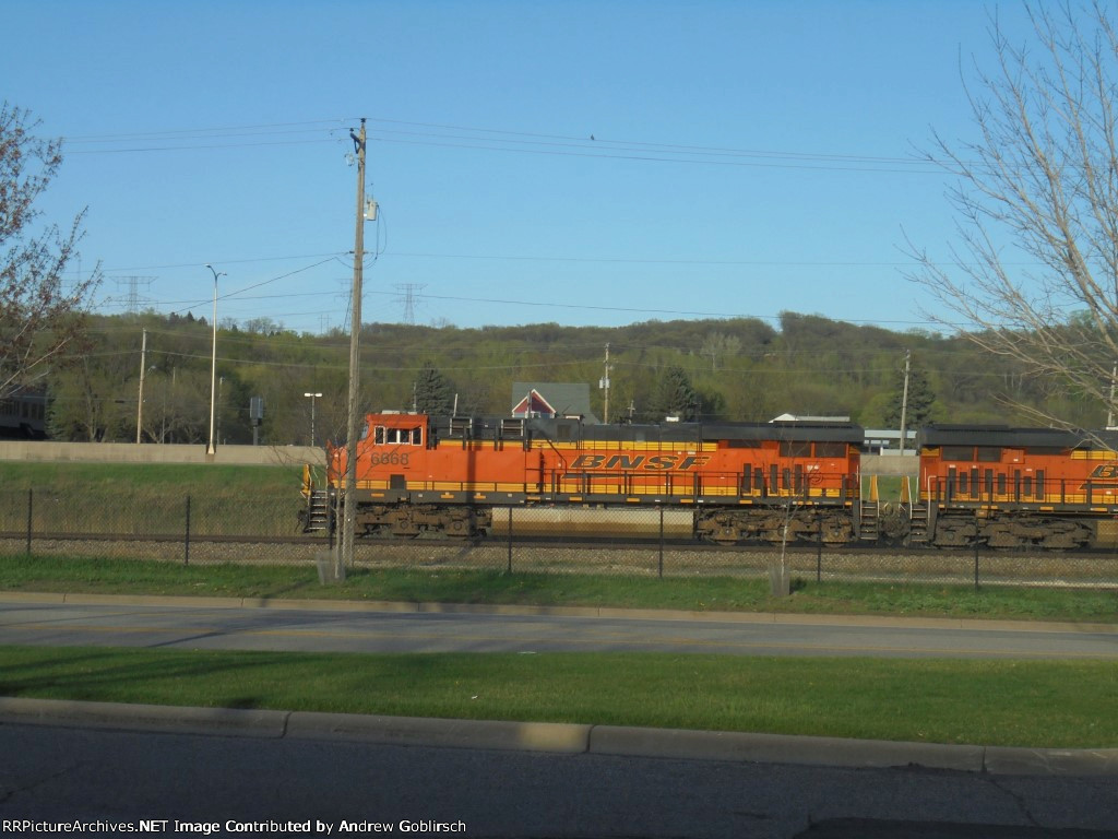 BNSF 6668